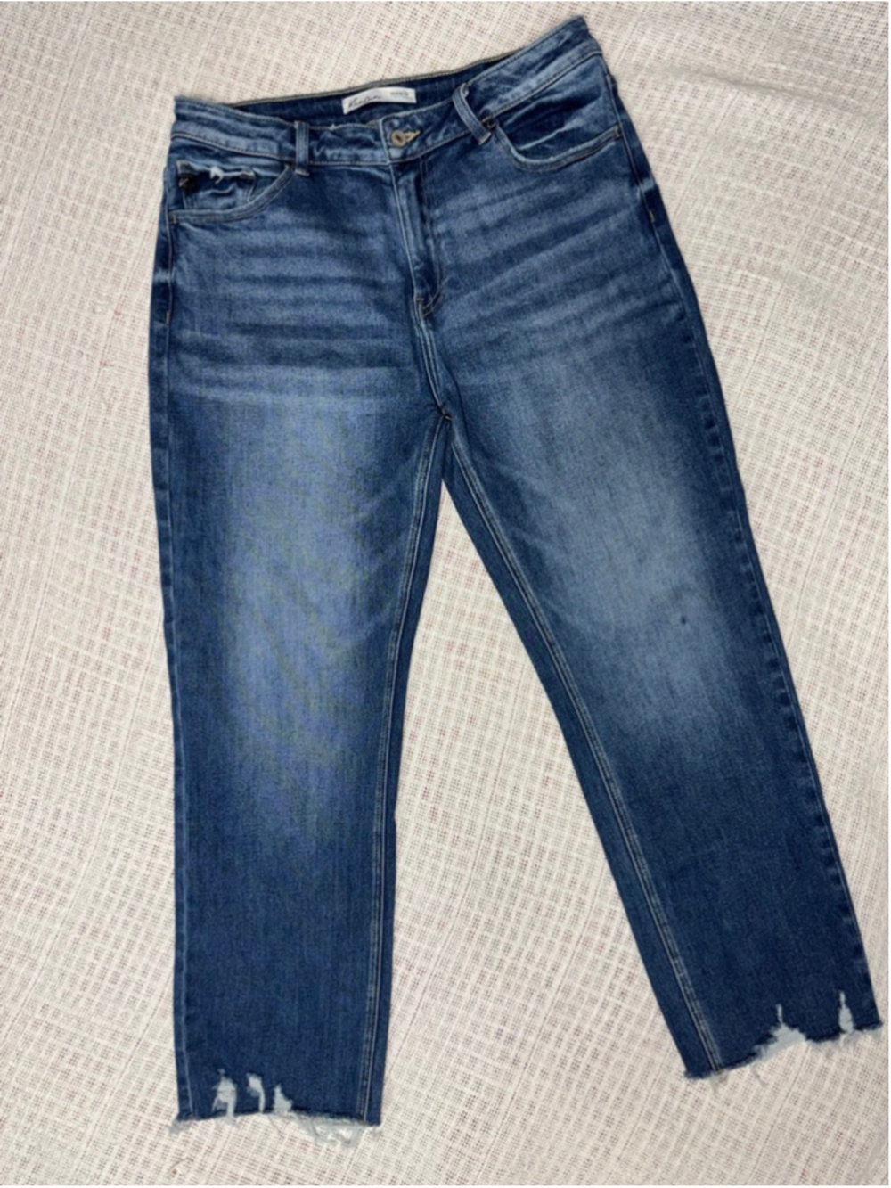 KanCan Straight Leg Ankle Length Frayed Hem Medium Wash Denim Jeans Size 31